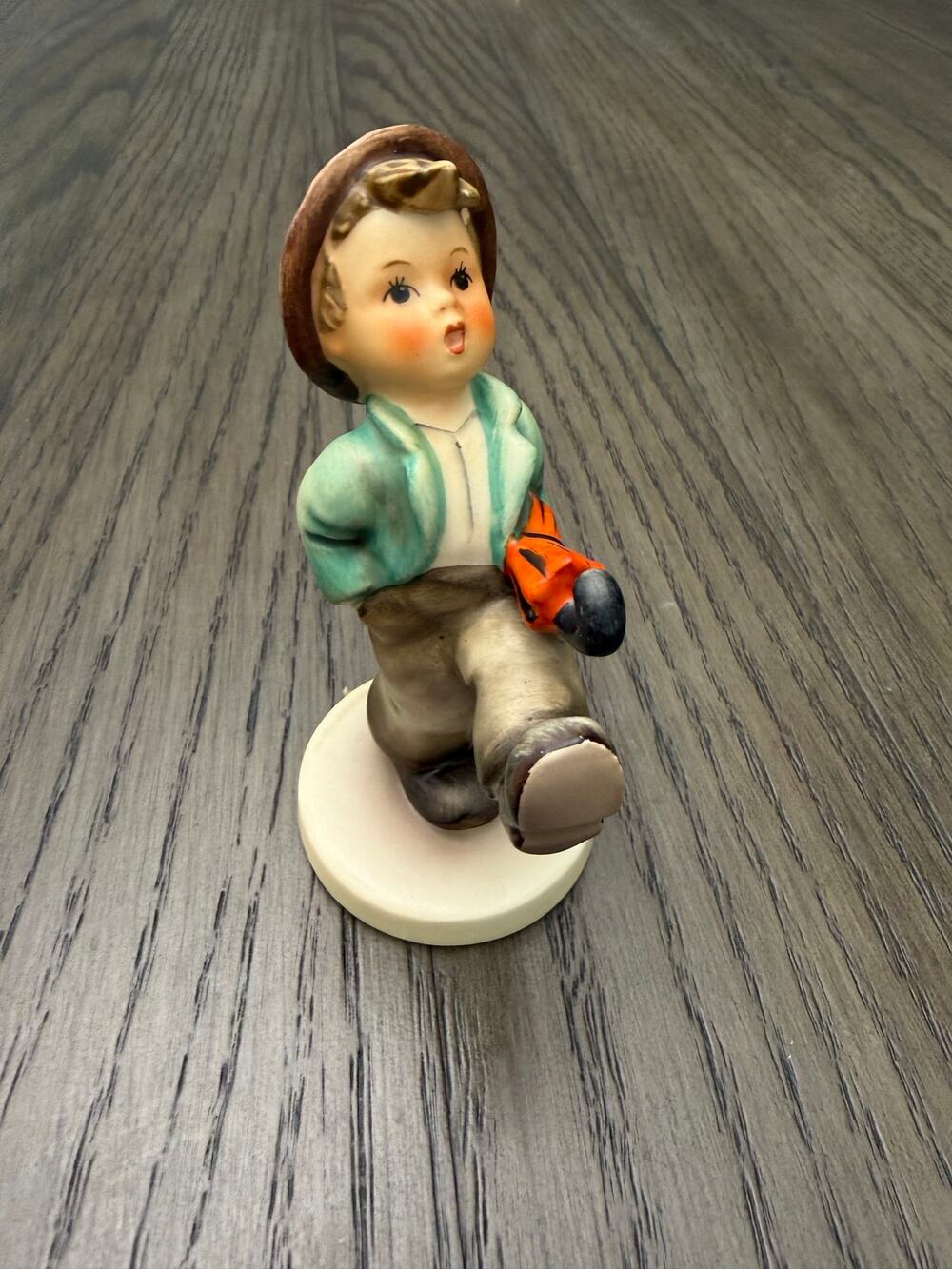 Vintage Goebel Hummel Happy Traveler HUM 109 W. Germany Figurine 4.75”